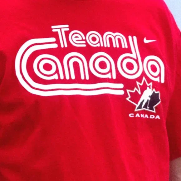 Red Team Canada t-shirt Large 100% Cotton - Picture 1 of 7